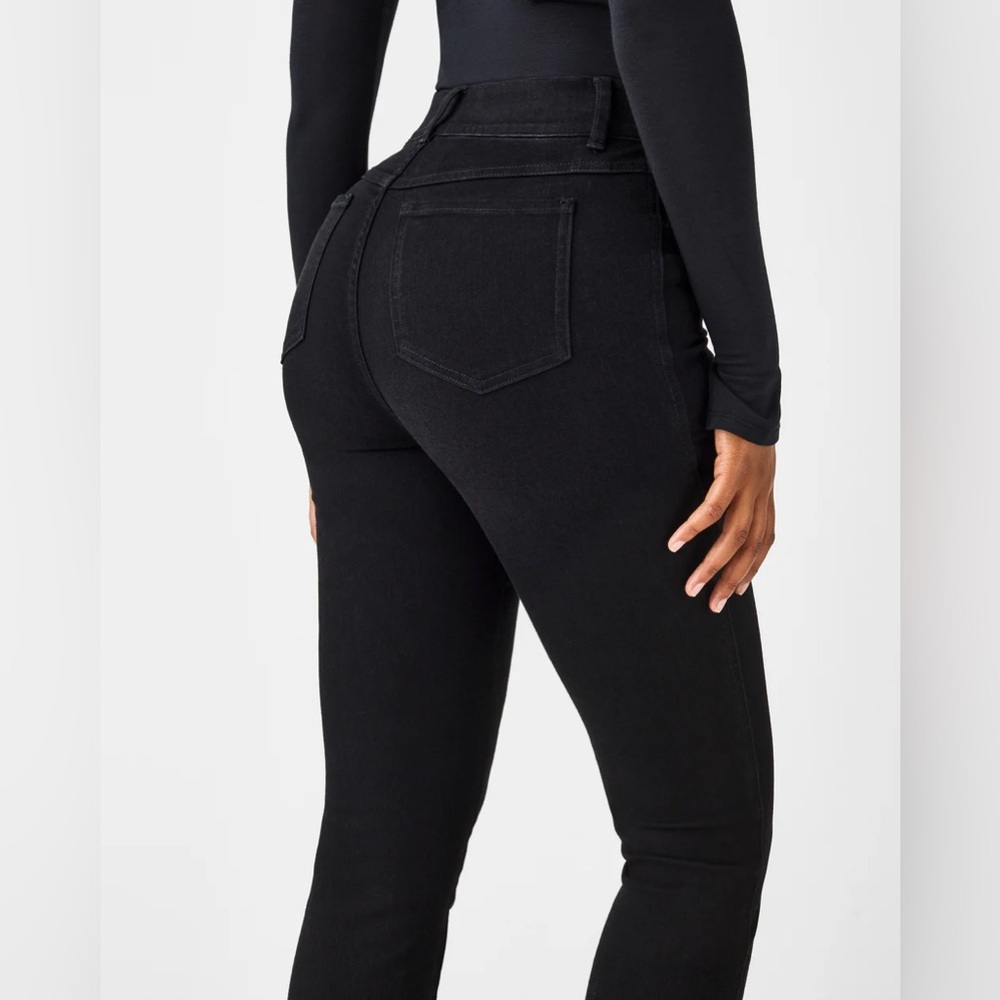SPANX flare jeans in shade clean black - Picture 3 of 6